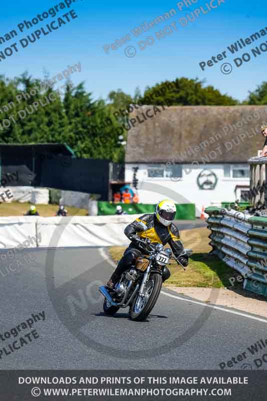 Vintage motorcycle club;eventdigitalimages;mallory park;mallory park trackday photographs;no limits trackdays;peter wileman photography;trackday digital images;trackday photos;vmcc festival 1000 bikes photographs